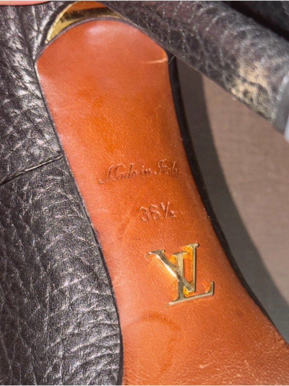Louis Vuitton Black Textured Leather Pointed-Toe Stiletto Heels - Picture 5 of 6